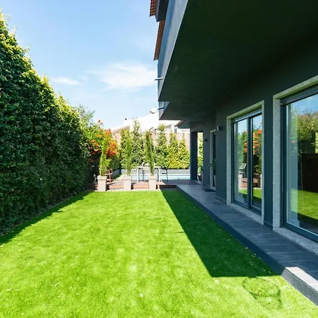 Villa Marigold